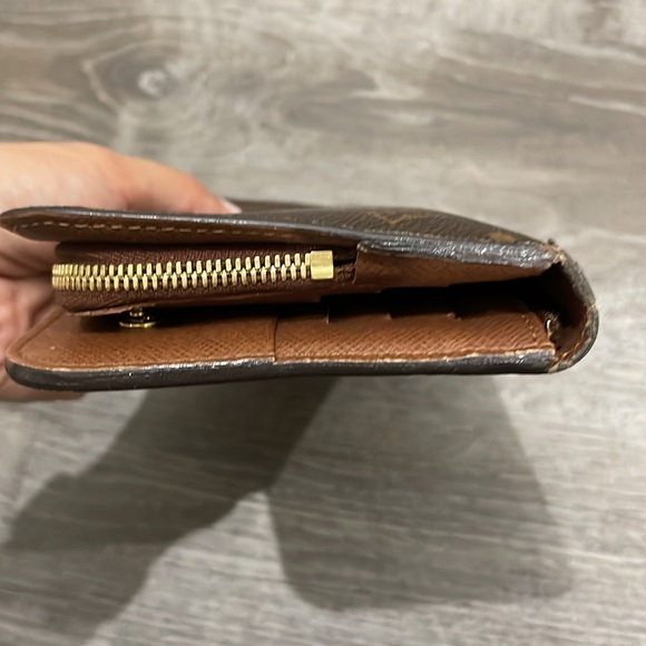 Louis Vuitton Insolite Monogram Wallet (with initial hot stamp inside) - Picture 8 of 13